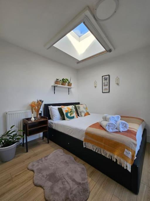 West Kensington Bright Flat Apartment Лондон Екстериор снимка