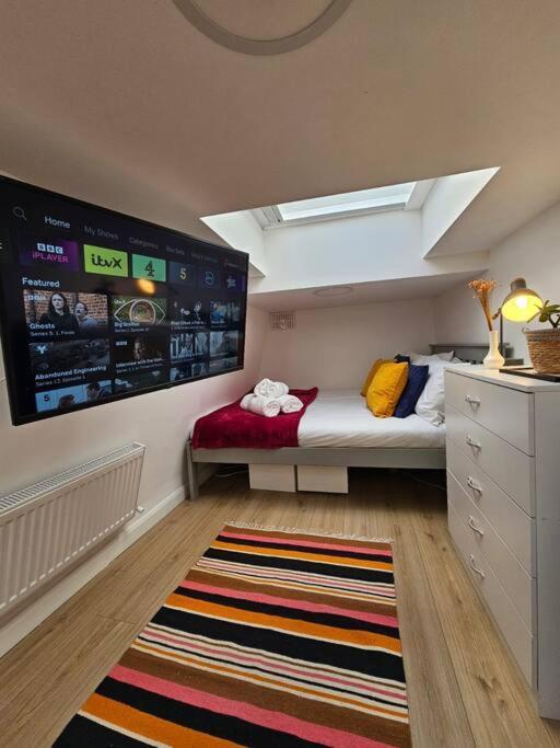 West Kensington Bright Flat Apartment Лондон Екстериор снимка